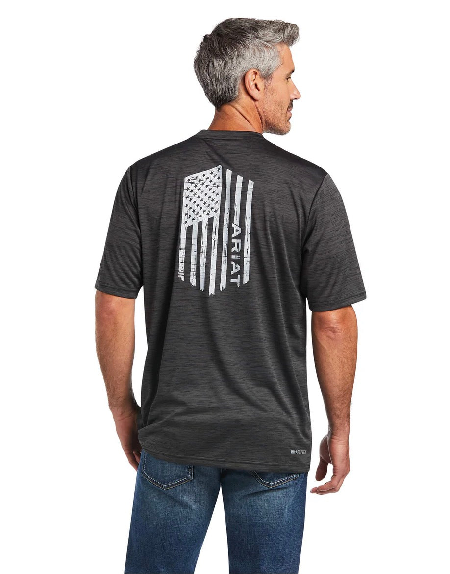 Camiseta ARIAT Charger Vertical Flag Hombre