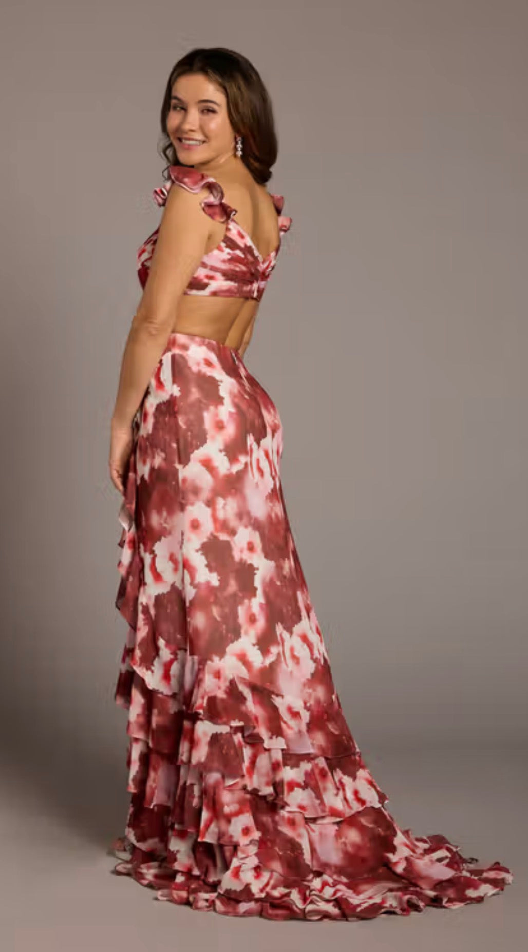 Vestido Galina Signature de línea A con falda escalonada de gasa con estampado floral