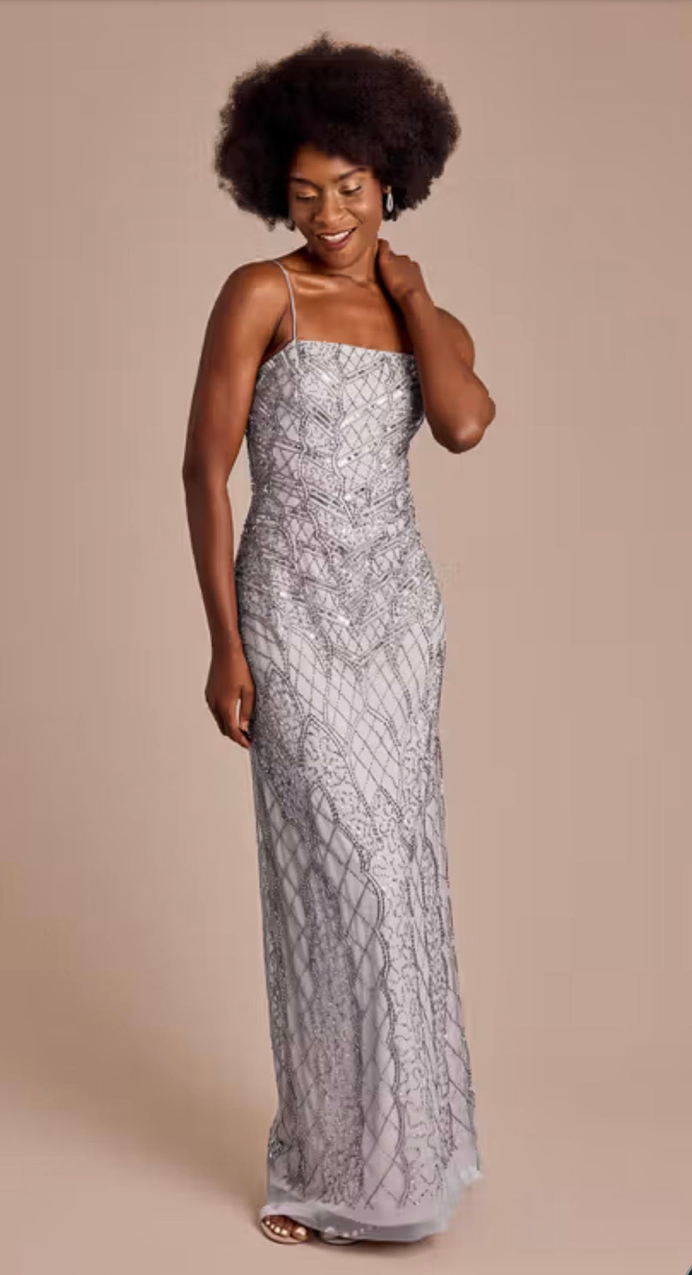 Vestido Galina Signature de cuello recto con cuentas
